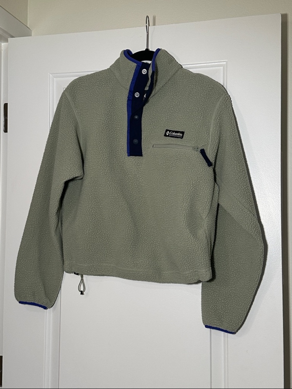 Columbia Olive Green Sherpa Pullover with Navy Accents